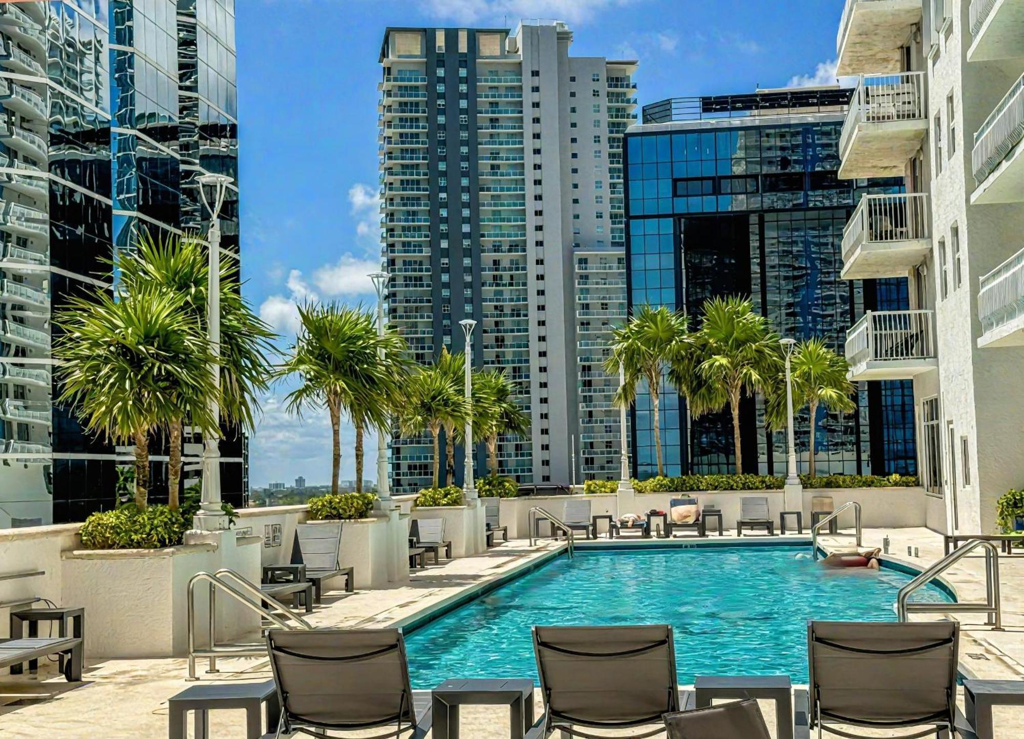 迈阿密Elegant Centric Vibrant Pool Jacuzzi Free Parking公寓 外观 照片